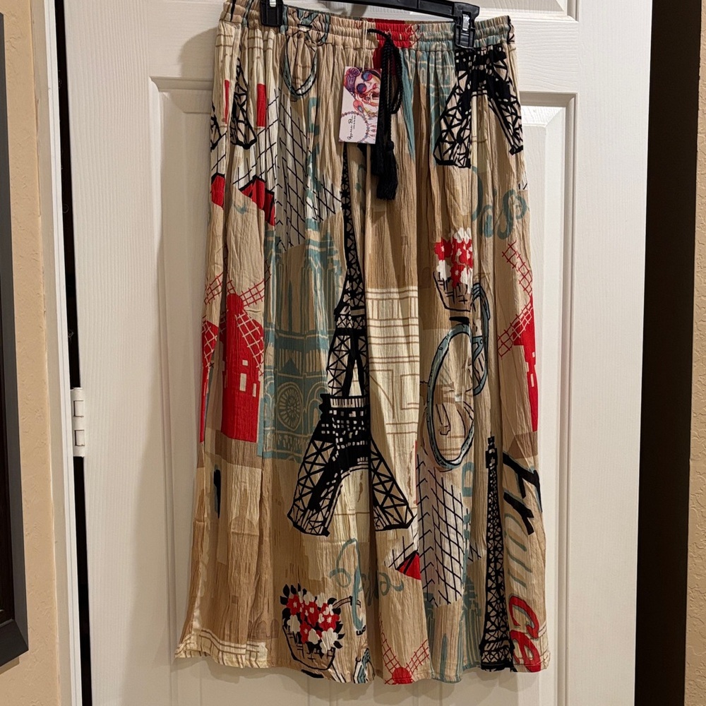Brand🆕🥰😍🥰 GYPSIE BLU Parisian Print Beige Maxi Skirt - Picture 3 of 13